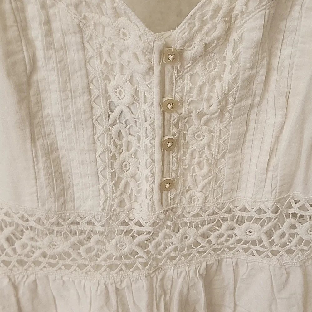 ๐๐ฉท ABERCROMBIE CROCHET EMBROIDERED MINI DRESS ๐ฉท๐ - Picture 6 of 17